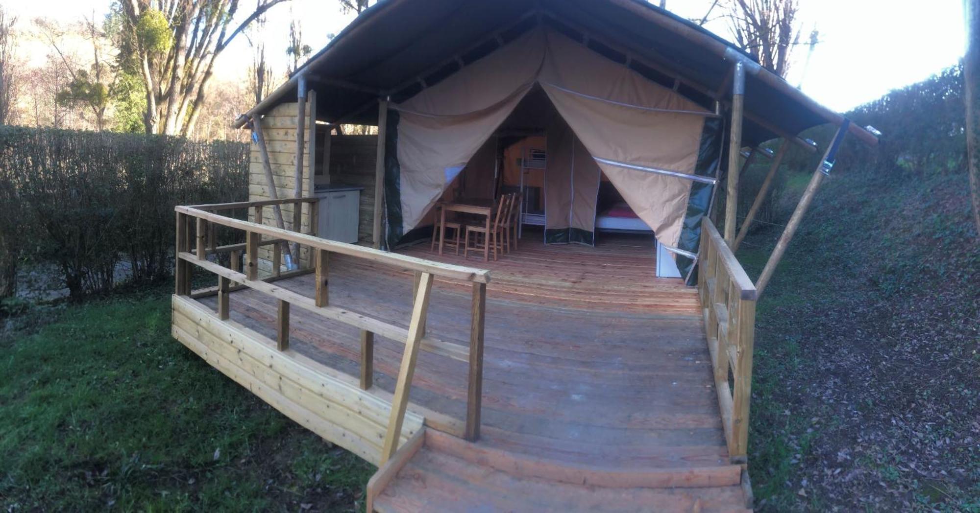 Camping Du Pont De St Gal Saint-Gal-sur-Sioule Eksteriør bilde
