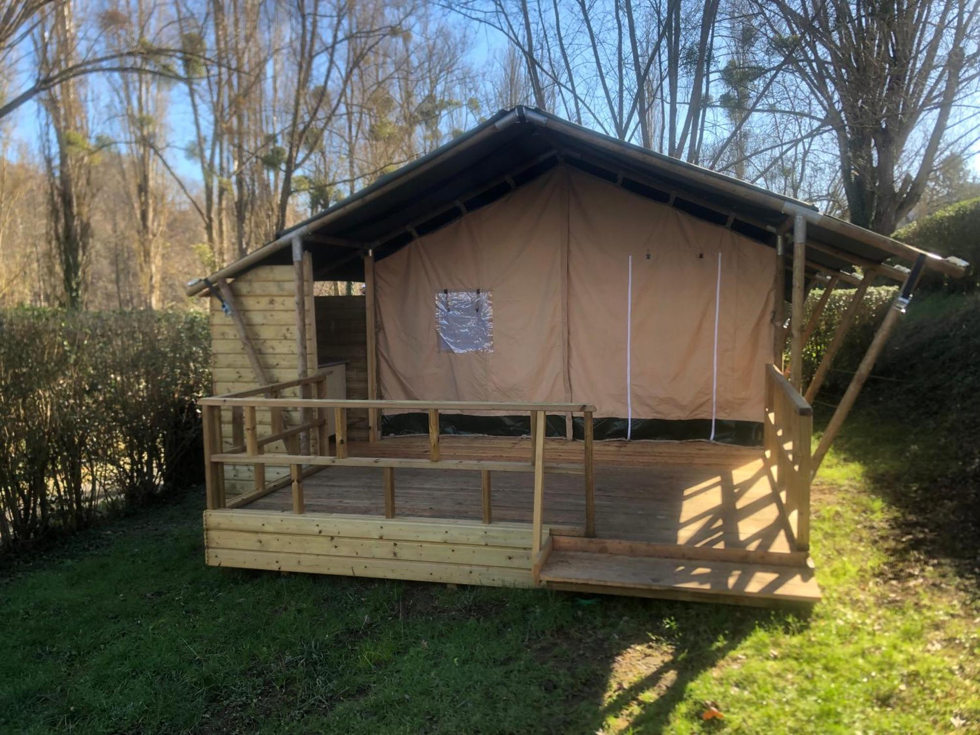 Camping Du Pont De St Gal Saint-Gal-sur-Sioule Eksteriør bilde
