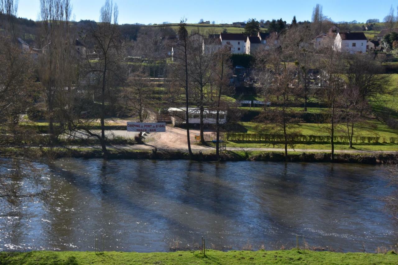 Camping Du Pont De St Gal Saint-Gal-sur-Sioule Eksteriør bilde