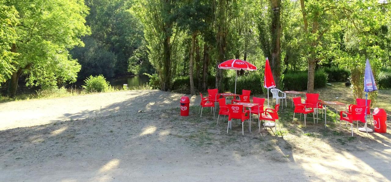 Camping Du Pont De St Gal Saint-Gal-sur-Sioule Eksteriør bilde